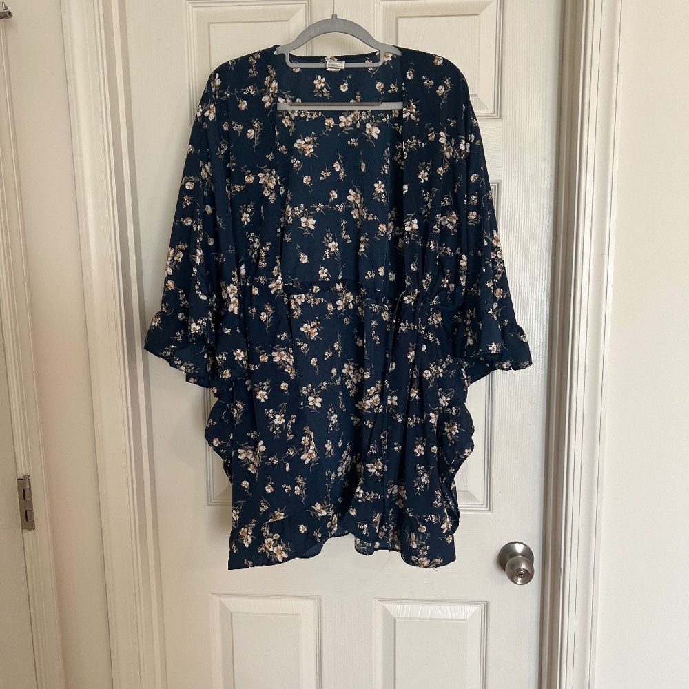 Blue Floral Beach Cover